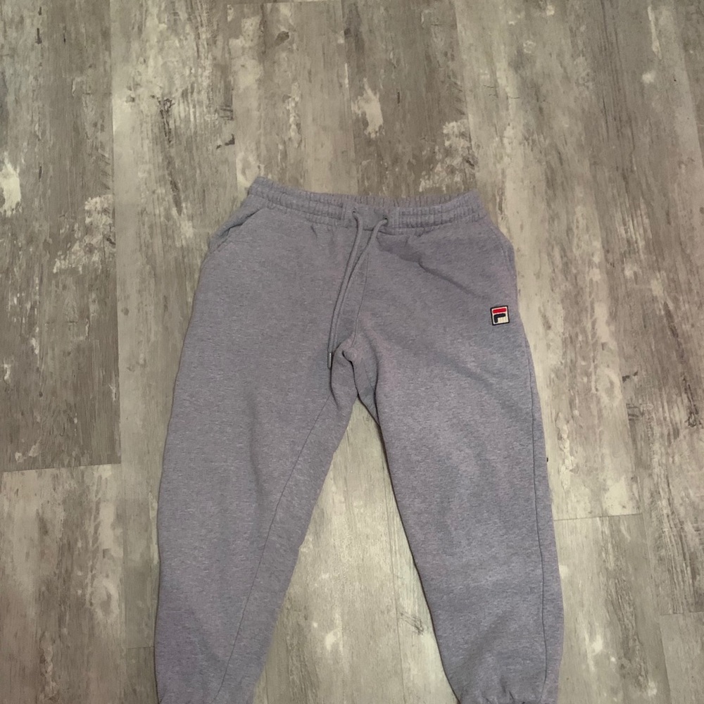 fila cropped joggers